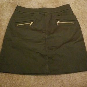 Army green loft skirt